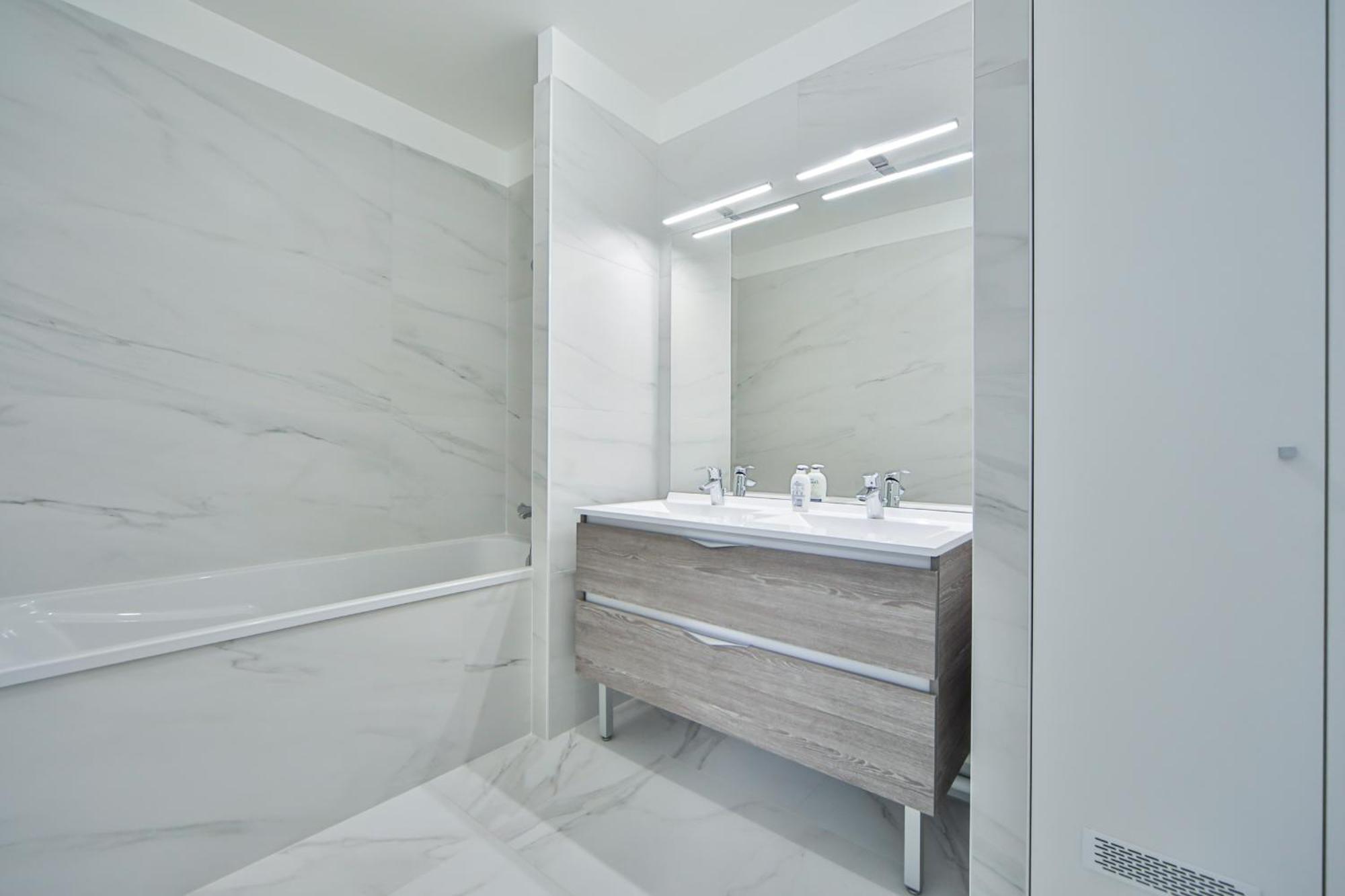 Blue Nights Appartements 69 Chennevières-sur-Marne الغرفة الصورة