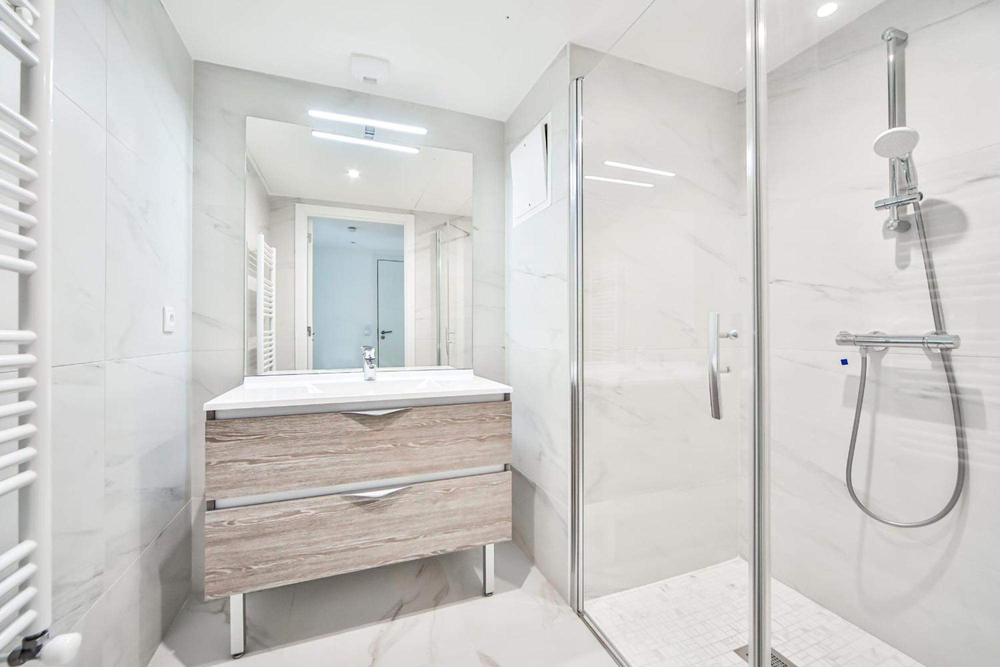 Blue Nights Appartements 69 Chennevières-sur-Marne الغرفة الصورة